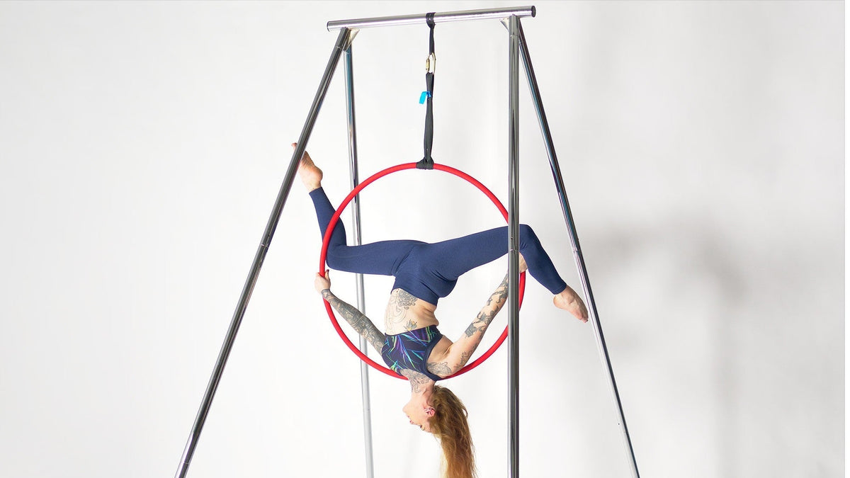 Comment fixer un cerceau aérien à une plate-forme de yoga Prodigy Comment fixer un cerceau aérien à une plate-forme de yoga Prodigy